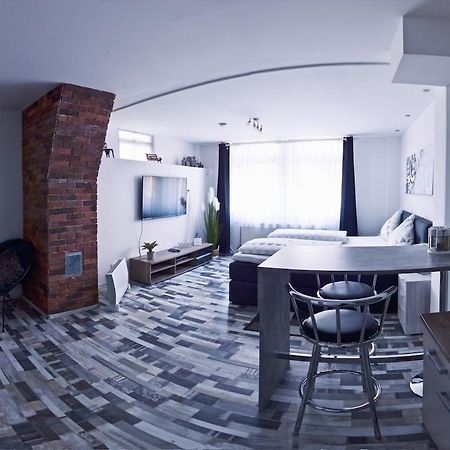 Moderne Wohnung Schwarzwald - In Bester Lage Direkt Am Fluss Bad Wildbad Exteriör bild