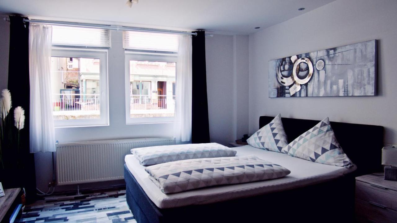 Moderne Wohnung Schwarzwald - In Bester Lage Direkt Am Fluss Bad Wildbad Exteriör bild